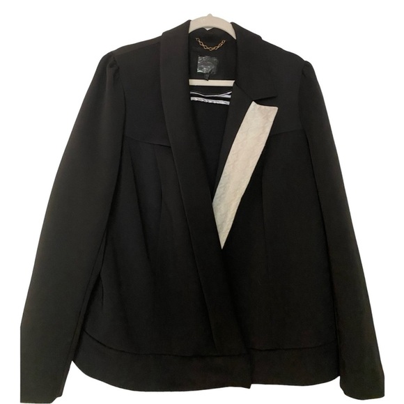 Mynt jacket or blazer, black with asymmetrical white lapel.  Size 20W. - Picture 1 of 8